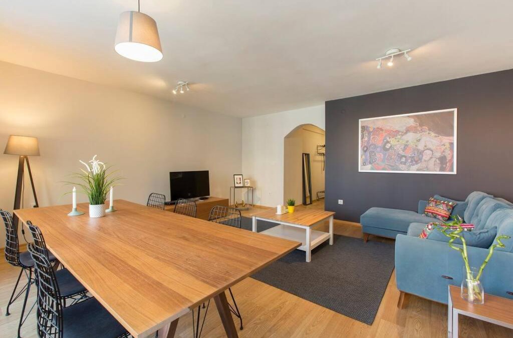 Cihangir Apartment | Centrally Located Huge Apartment In Cihangir