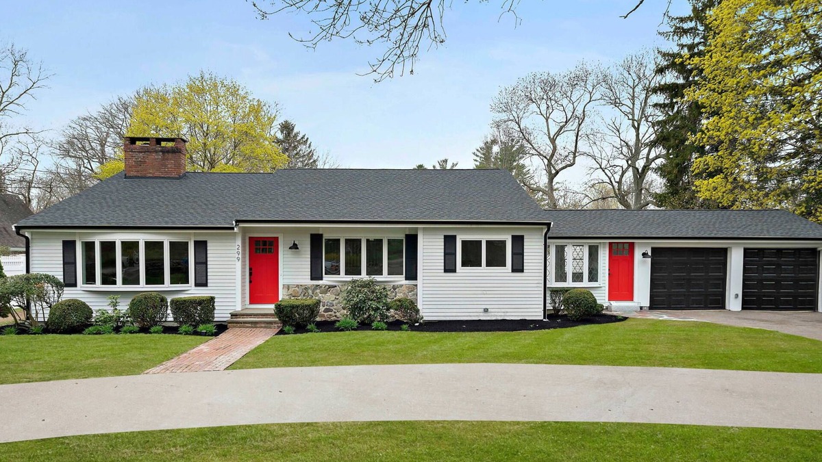Cohasset House | Centrally located oasis home, walking distance to downtown and beaches