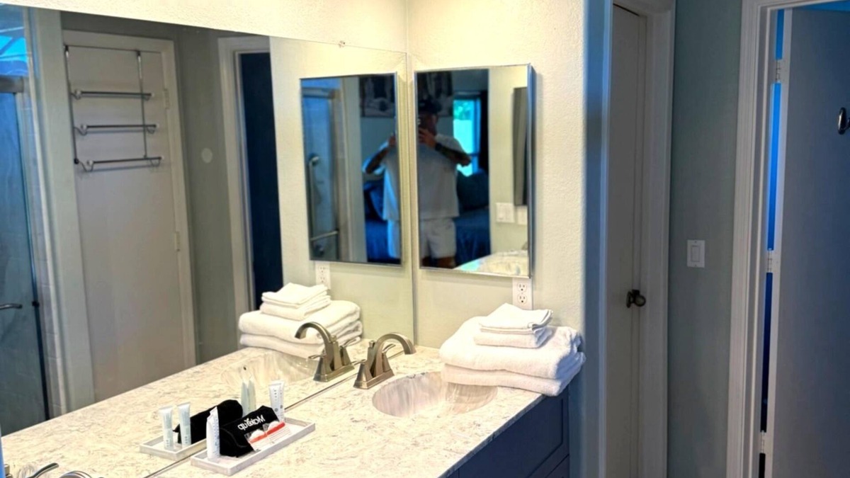 Surprise House | Centrally Located Oasis. Enjoy Golf, Shopping, football & Spring Training