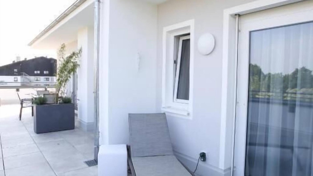 Bad Fuessing Apartment | Centrally located penthouse suite with large roof terrace