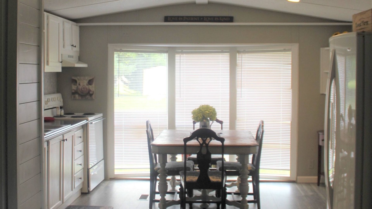 Jefferson County House | Centrally located, quaint and private home