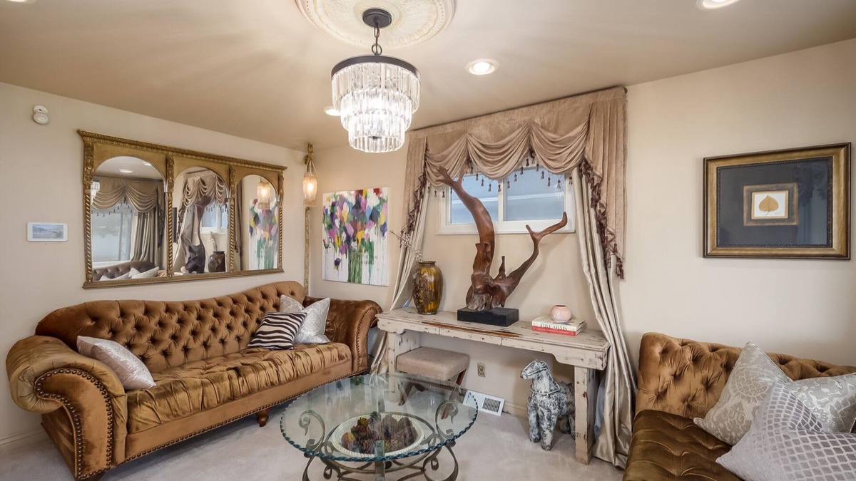 Hilltop House | Centrally Located Ranch Retreat