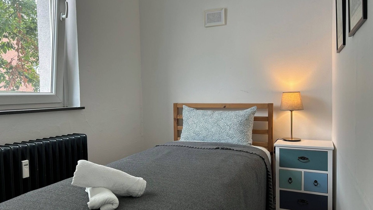 Hohenfelde Apartment | Centrally located, small apartment with kitchen and shower room 2
