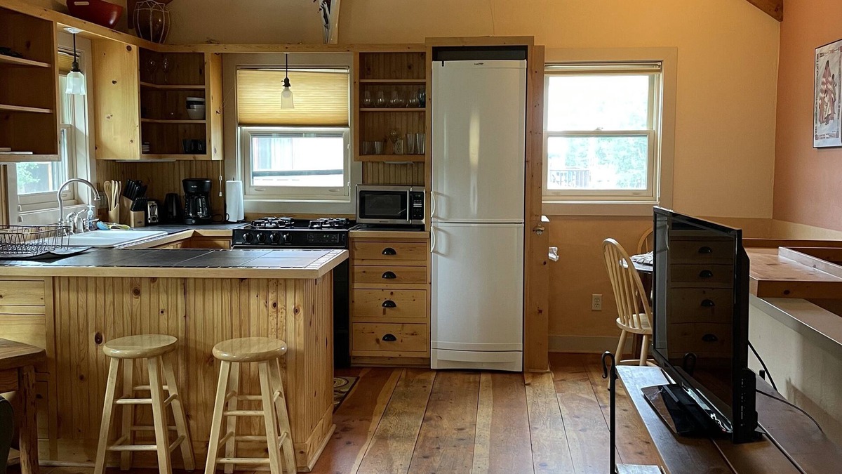 Crested Butte House | Centrally located, Quiet Neighborhood, 3 Minute Walk to Restaurants and Shops ✨