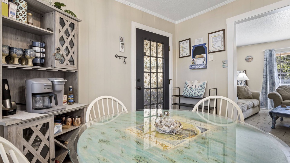 Ocean Springs House | Centrally Located Cute Pet friendly 3b/2b in Golf Cart district of Ocean Springs