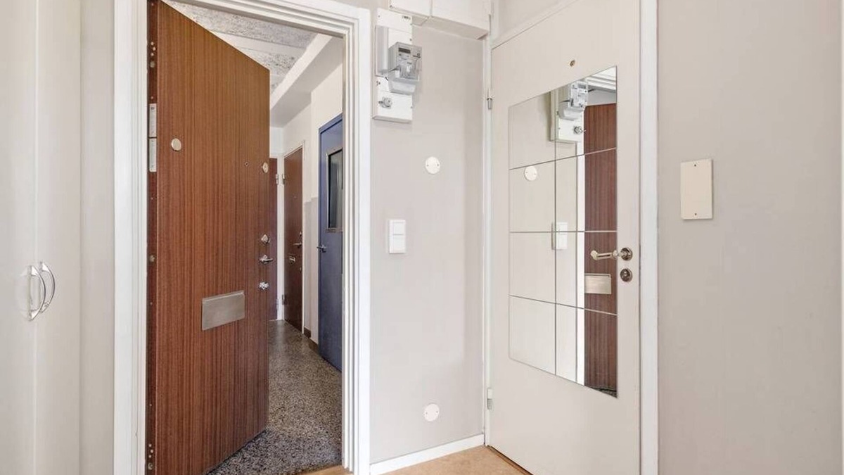 Edsberg Apartment | Centrally-located with easy commute to Stockholm city or Arlanda airport