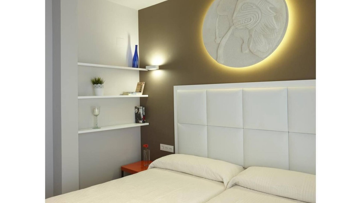 Centro - Sagrario Apartment | Centrally located, with free car park and patio