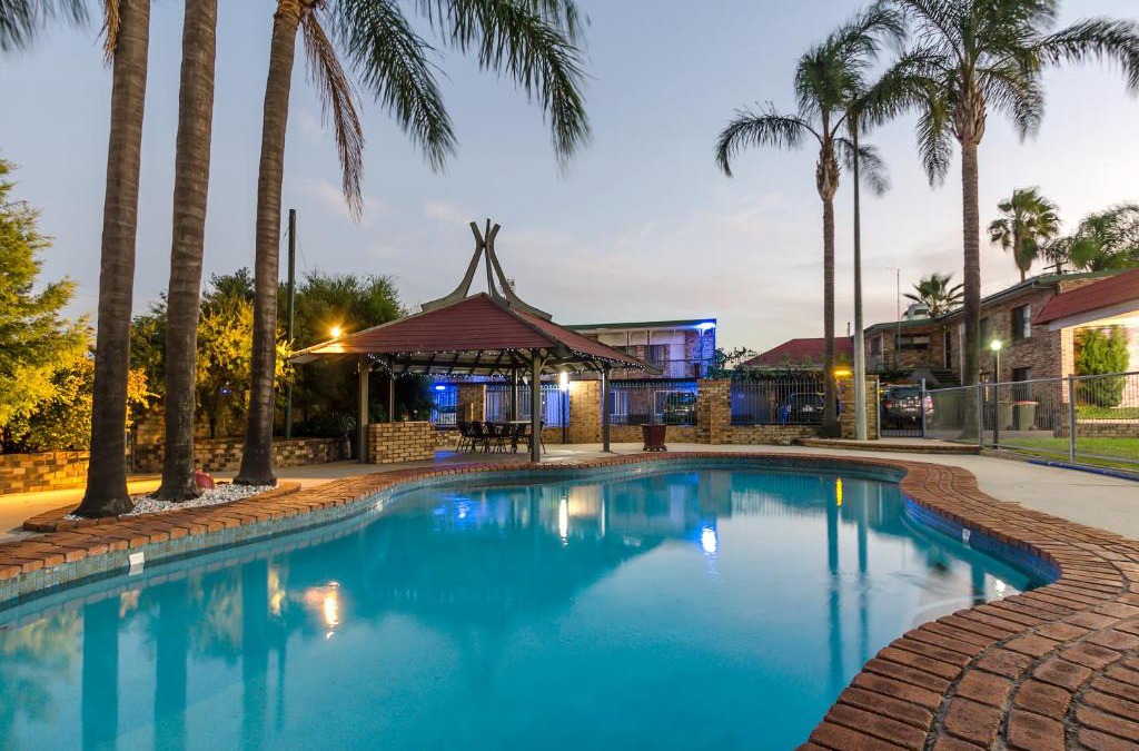 Warwick Hotel | Centrepoint Midcity Motor Inn