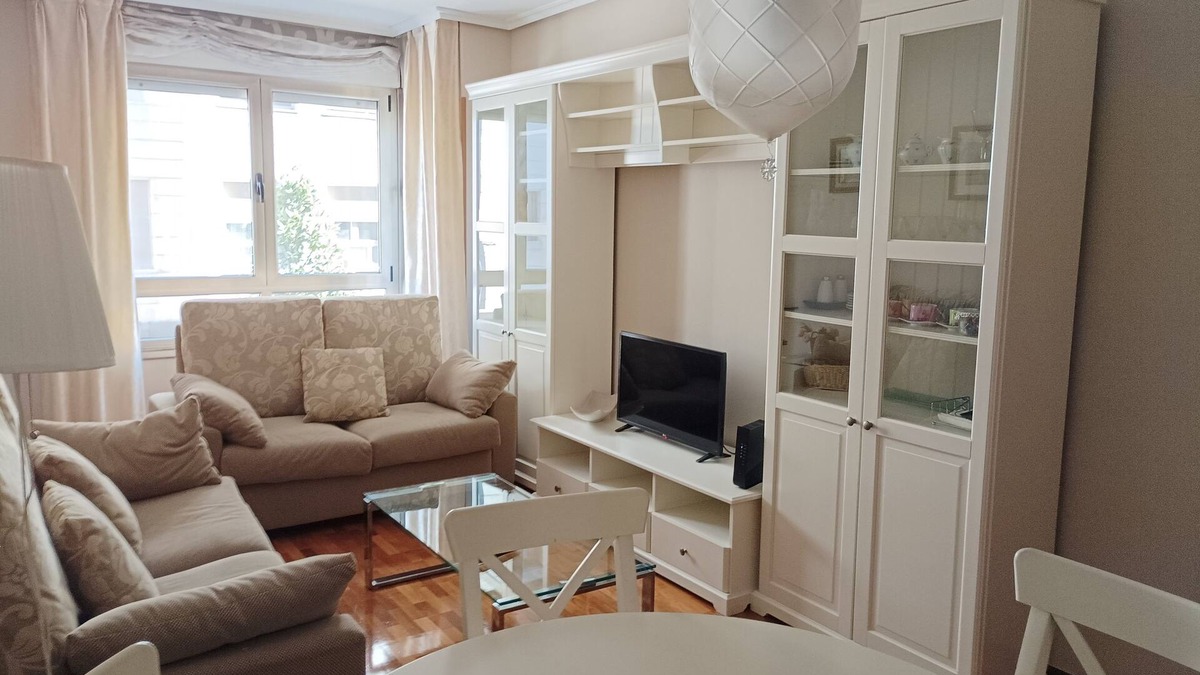 Oviedo City Centre Apartment | Centro de Oviedo Zona Gascona con Parking Gratuito, Wifi y Terraza