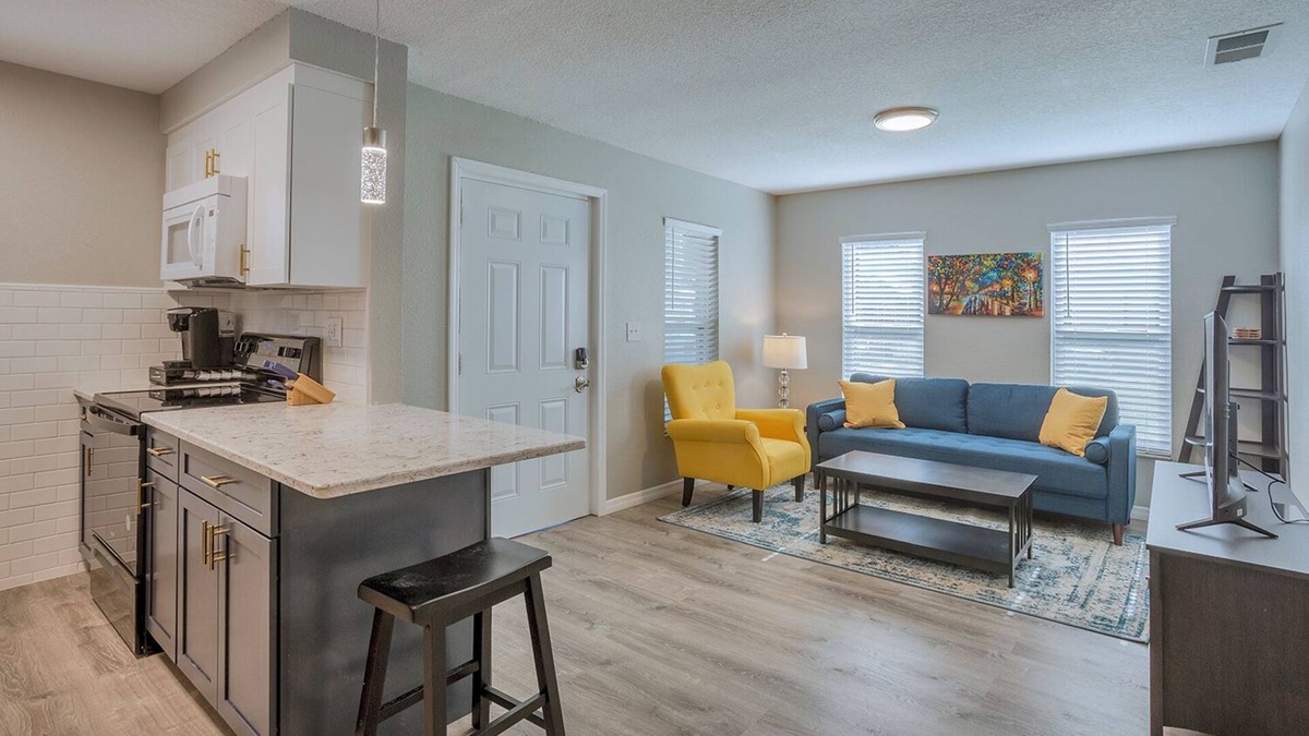 Historic Ybor House | Centro Ybor Glam Duplex- Unit A