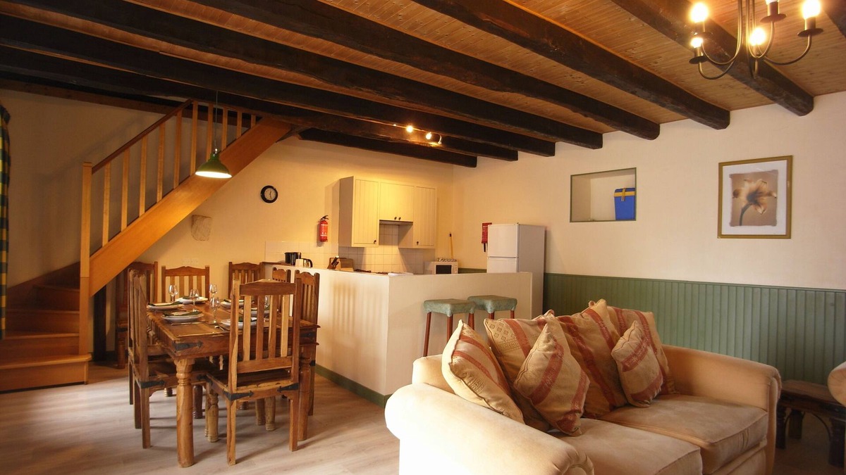 Les Champs-Geraux Cottage | Cerise, family 3 bedroom cottage