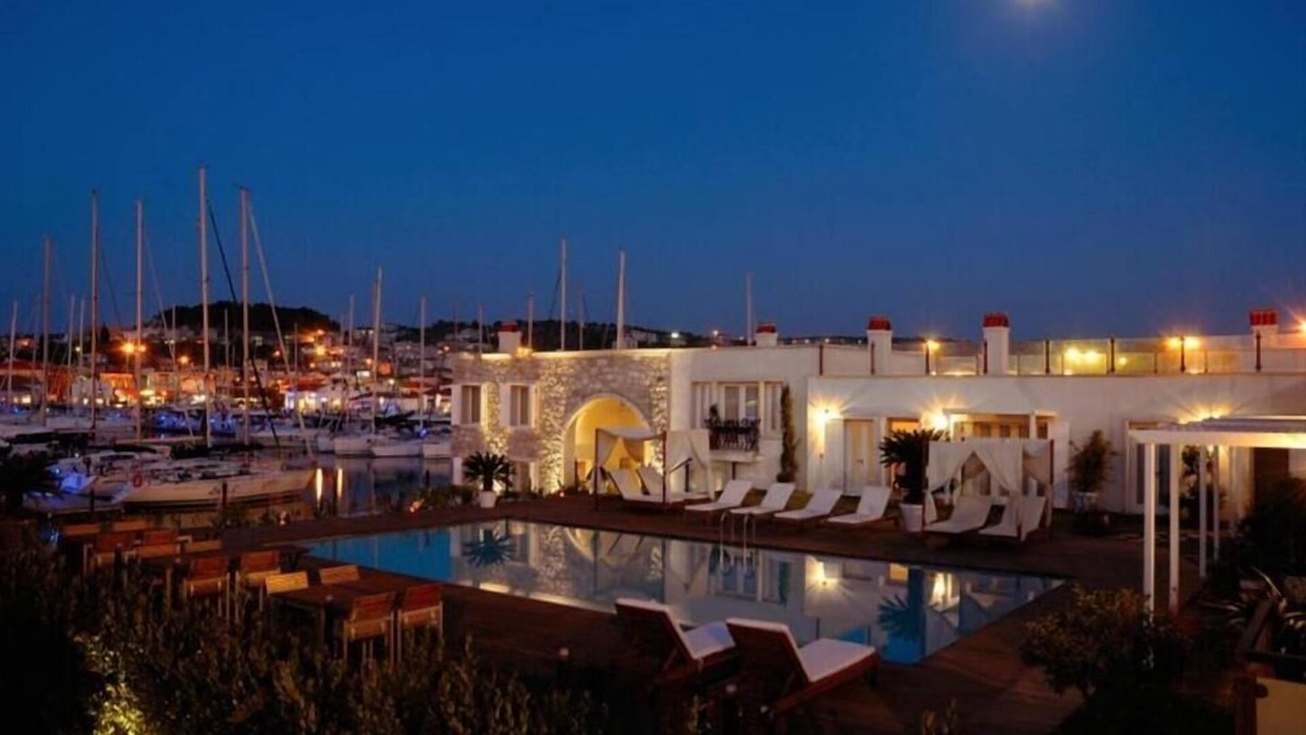 Cesme Hotel | Cesme Marina Konukevi