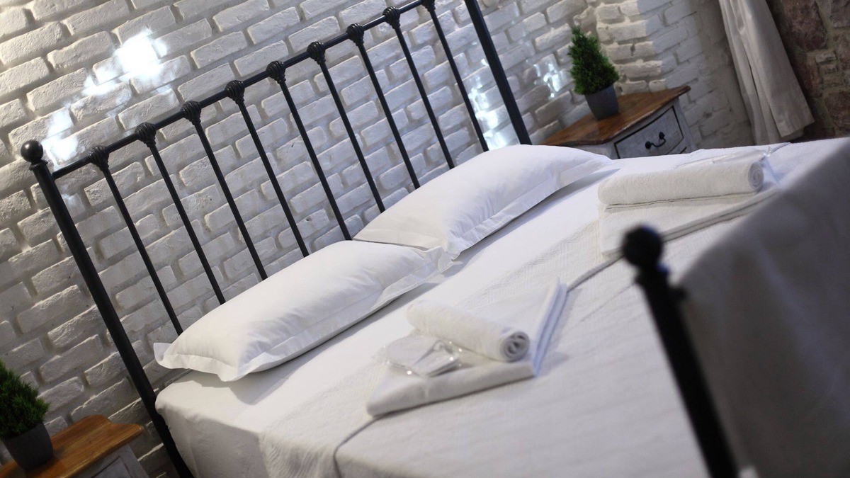 Ayvalik City Center Hotel | Cesmeli Han