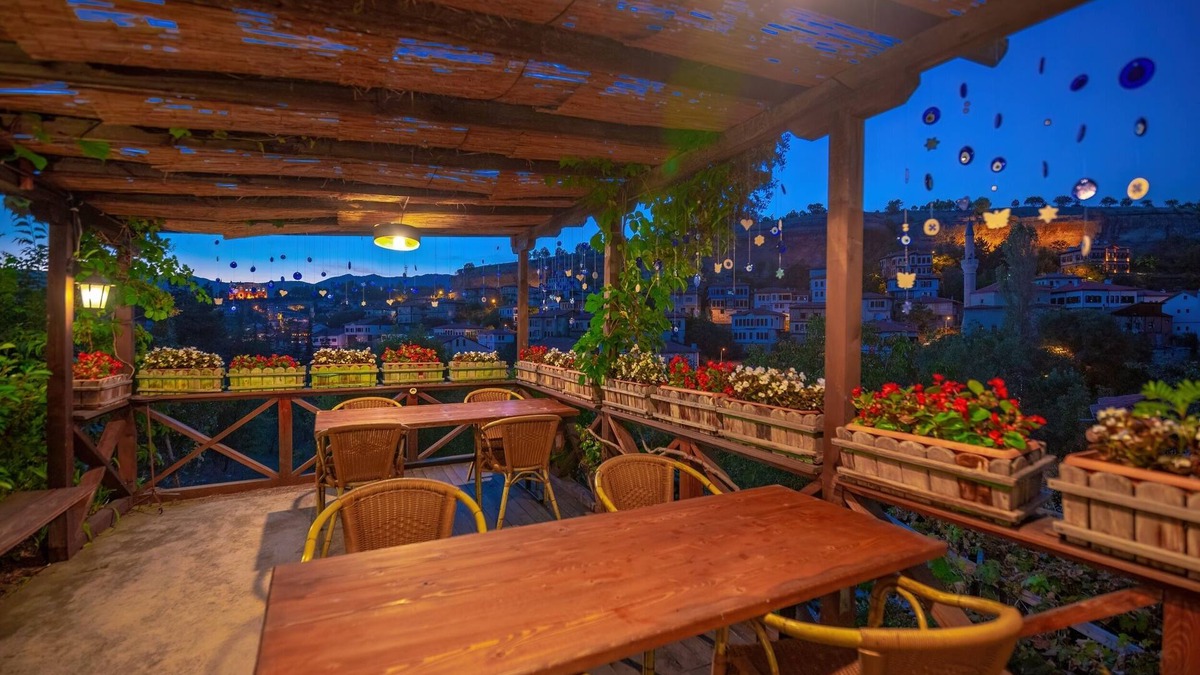 Safranbolu City Center Hotel | Cesmeli Konak Garden