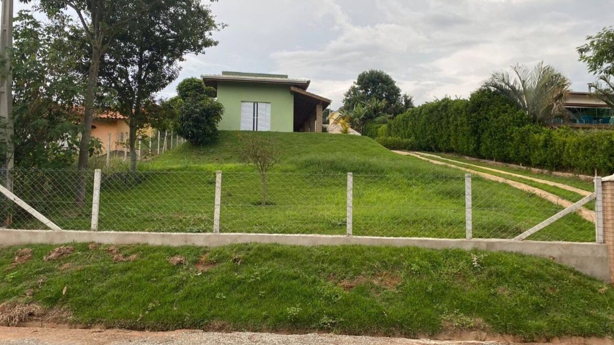 Paruru House | Chácara com Vista Maravilhosa em Condominio Fechado com Segurança 24 Horas