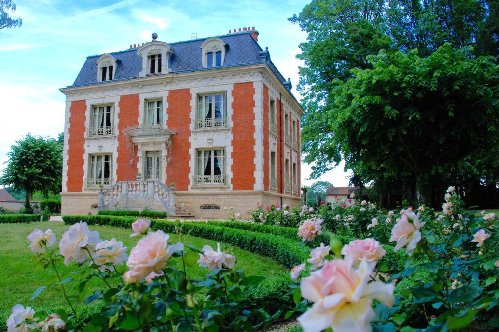 Saint-Christophe-en-Brionnais House | Château de la Chaix