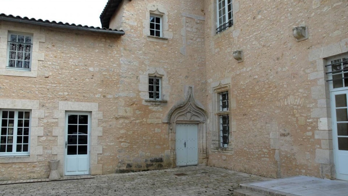 Ayron House | Château D'ayron - Ayron