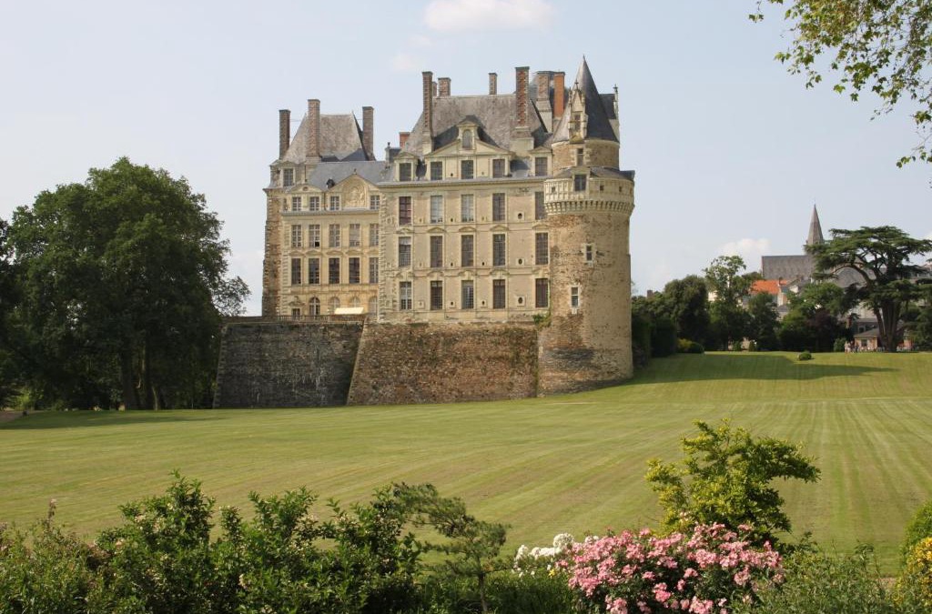 Brissac-Quince Bed & Breakfast | Château de Brissac