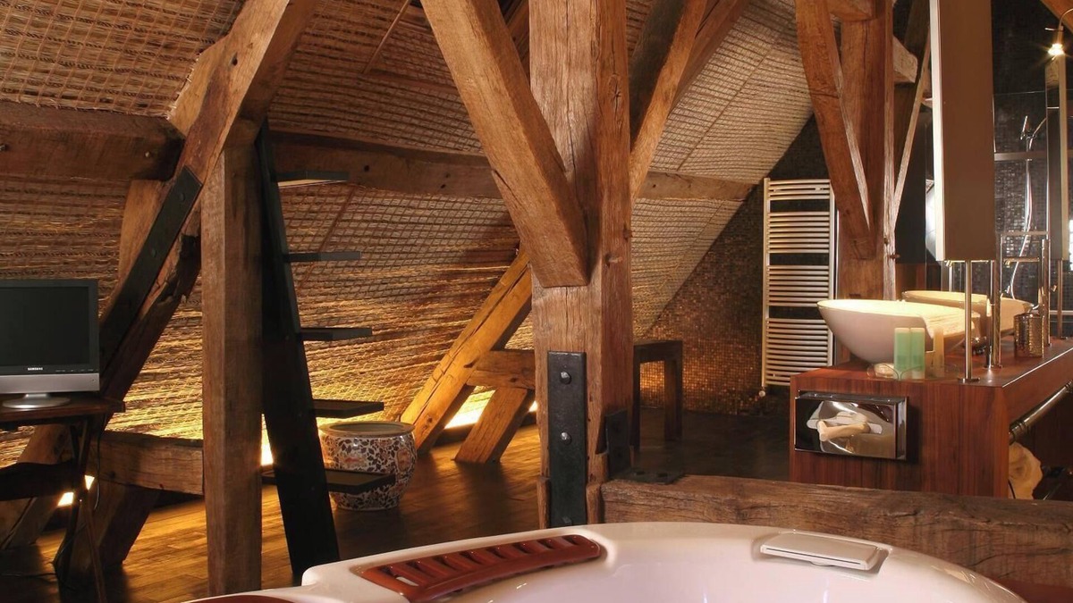 Fere-en-Tardenois Hotel | Château de Fère