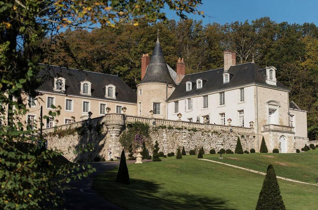 Saint-Etienne-de-Chigny Hotel | Château De Beauvois - La Maison Younan