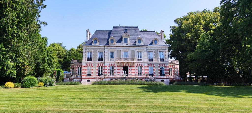 Saint-Germain-du-Plain House | Château de Saint Germain du Plain