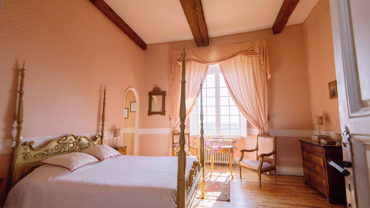 Goudourville Other | Château de Goudourville 13th century, private, sleeps 30, swimming pool, reception area