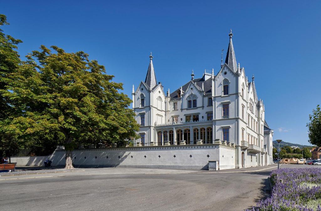 Vevey Bed & Breakfast | Château de l'Aile- Boutique Suites