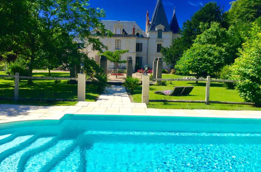 Brain-sur-Allonnes Hotel | Château De La Coutancière
