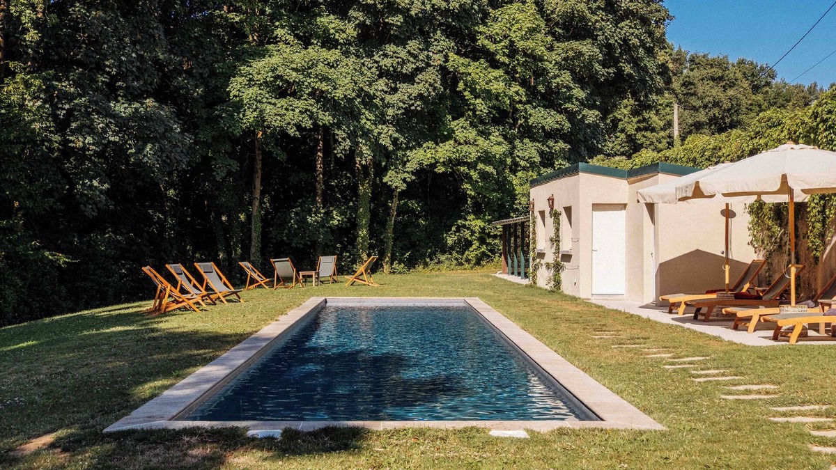Nazelles-Negron Bed & Breakfast | Château de la Huberdière