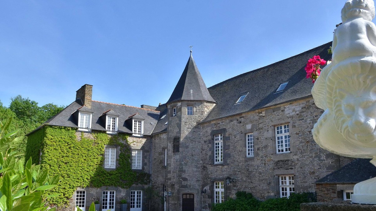 Pleugueneuc House | Château de la Motte Beaumanoir