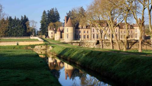 Pontgouin Bed & Breakfast | Château de La Rivière