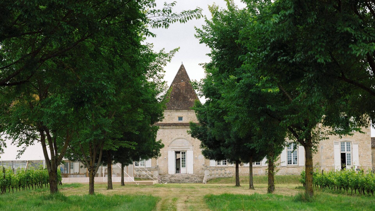 Espiens Other | Château de Mazelières is a peaceful setting for a relaxing vacation