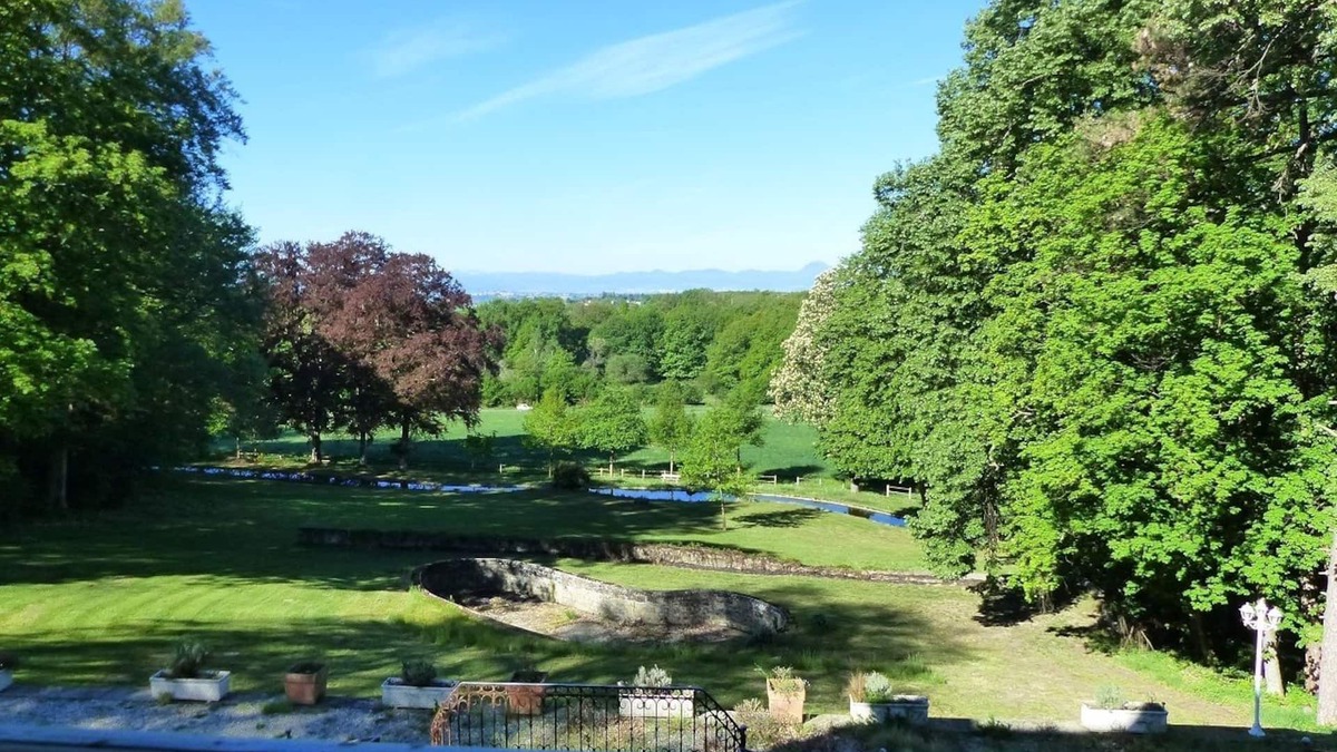 Lezoux House | Château de Montsablé