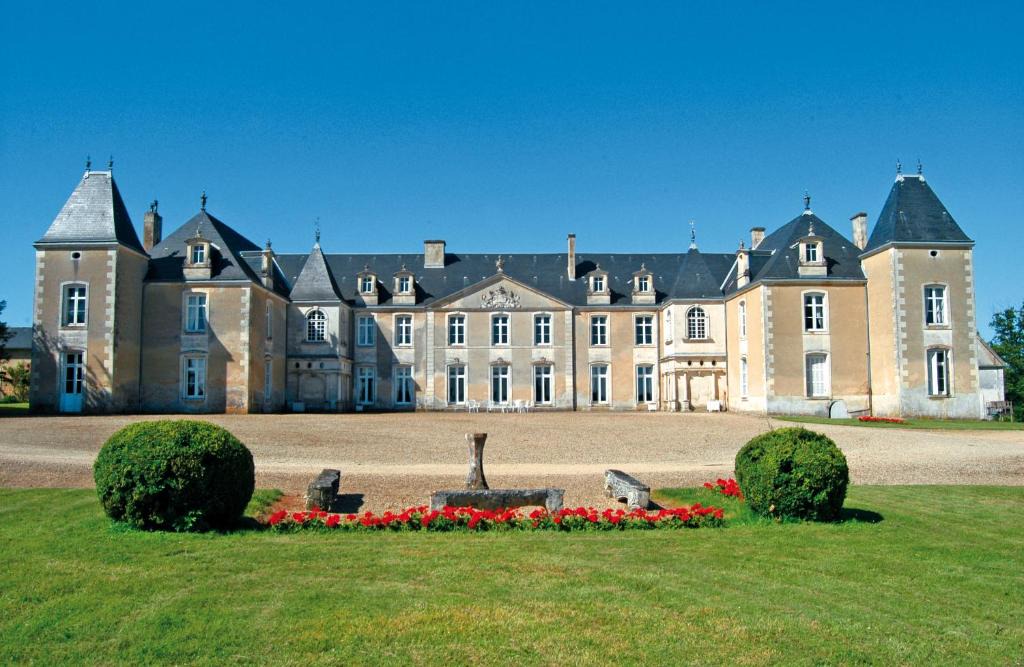 Port-d'Envaux Bed & Breakfast | Château de Panloy