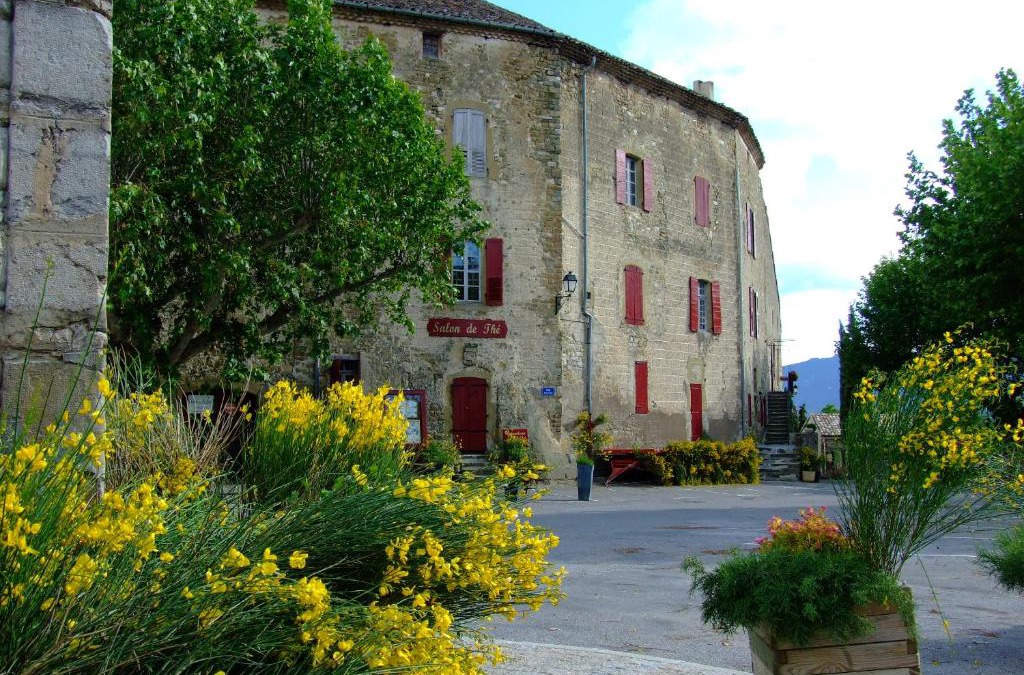Rosans Bed & Breakfast | Château de Rosans
