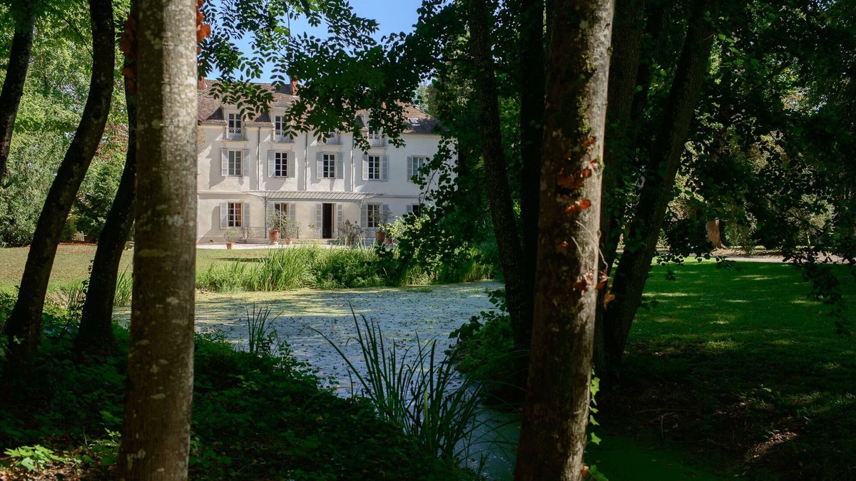 Tailly House | Château de Tailly, castle, gîtes, delightful rooms, Meursault, Burgundy, France