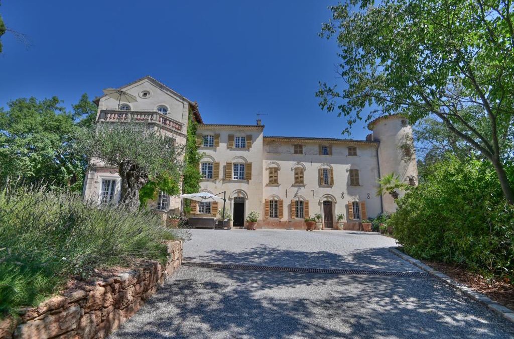 Taradeau Hotel | Château de Taradel