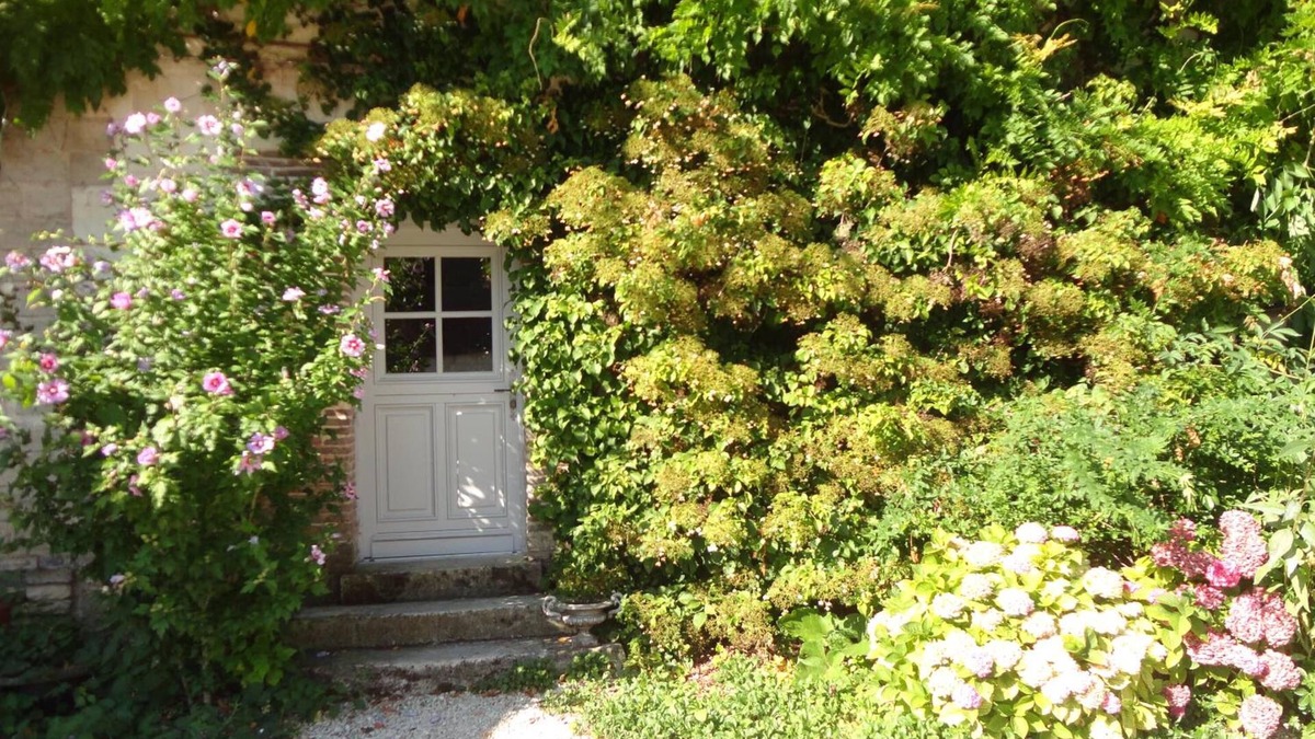 Bucey-en-Othe House | Château Des Roises