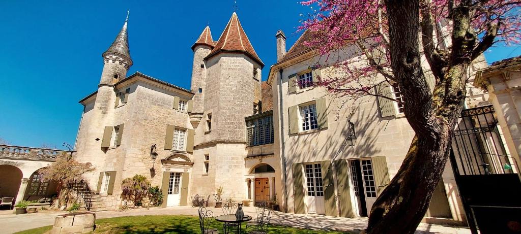 Bourdeilles Apartment | Château des Sénéchaux, Bourdeilles