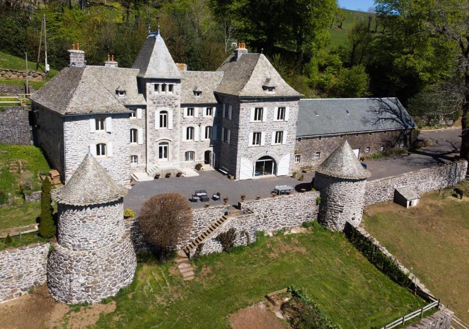 Curieres Bed & Breakfast | Château du Puech
