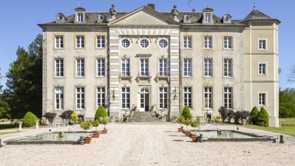Pleurs Other | Château en Campagne