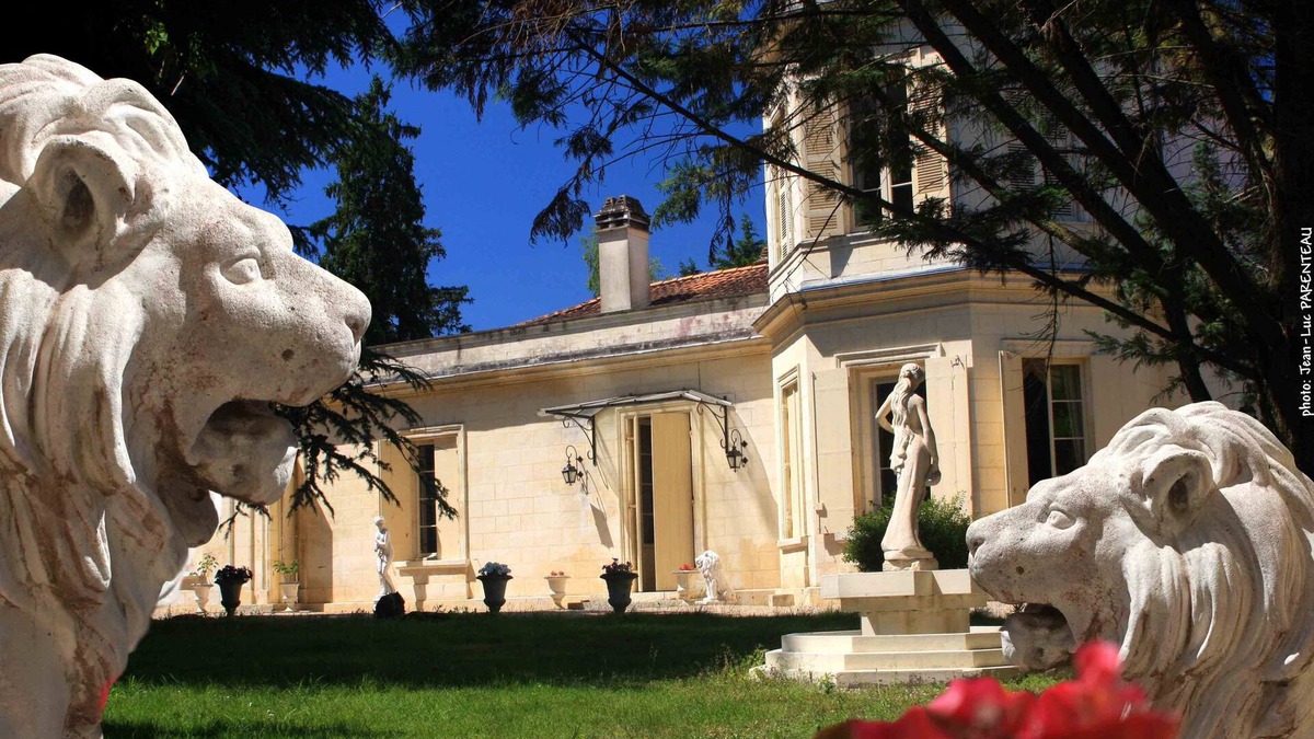 Montussan House | Château la Moune