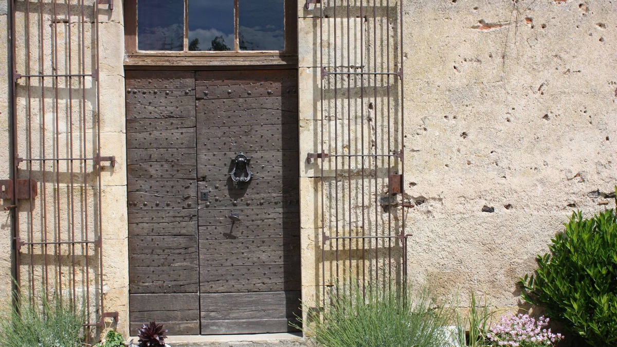 Fours Bed & Breakfast | Château Latour
