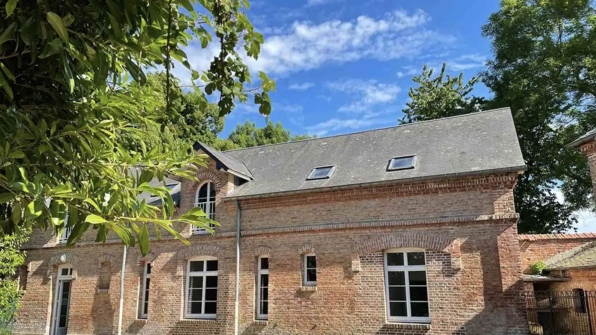 Quesnoy-le-Montant House | Château Le Bas Bleu, Independence House: 12p