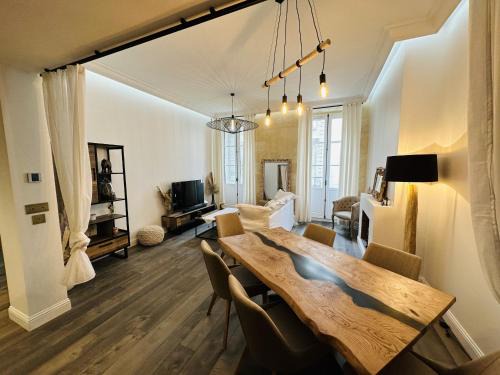 Hotel de Ville - Quinconces Apartment | Château Trompette Tourny