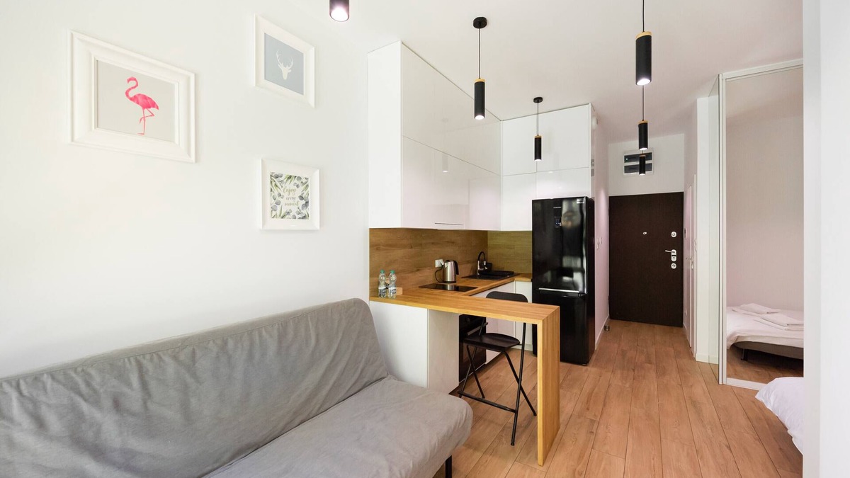 Mirow Apartment | Chłodna Square Studio