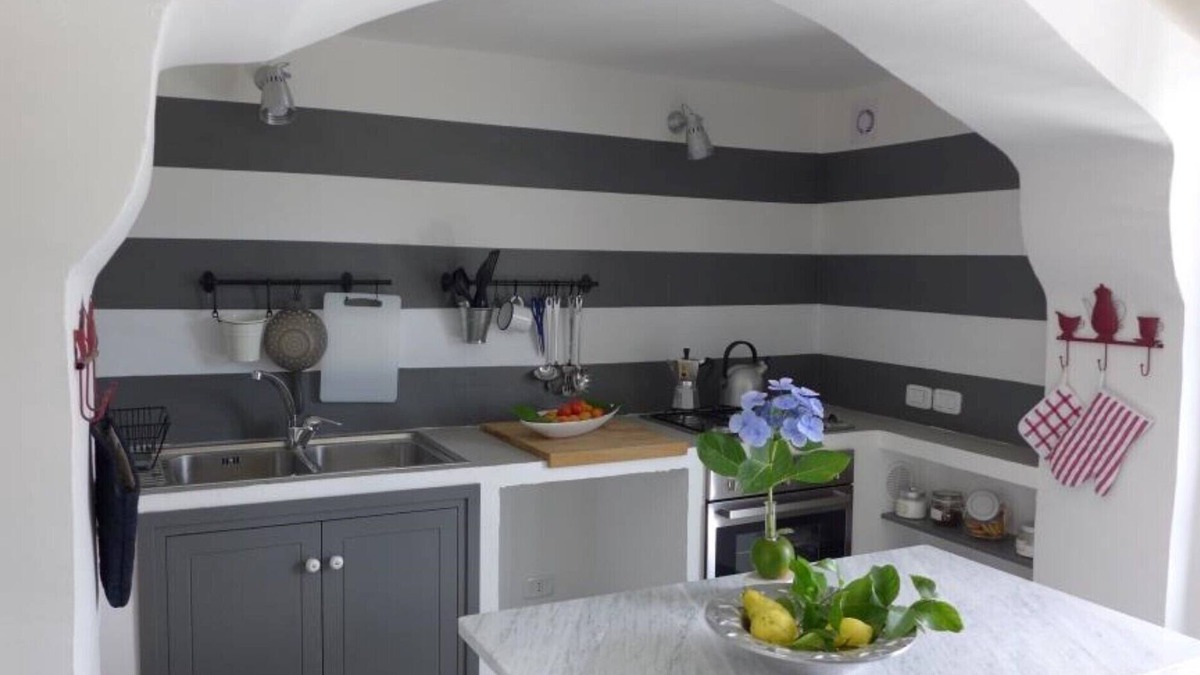 Sessa Aurunca Apartment | Charming renovated farmhouse in rural tranquillity with pool