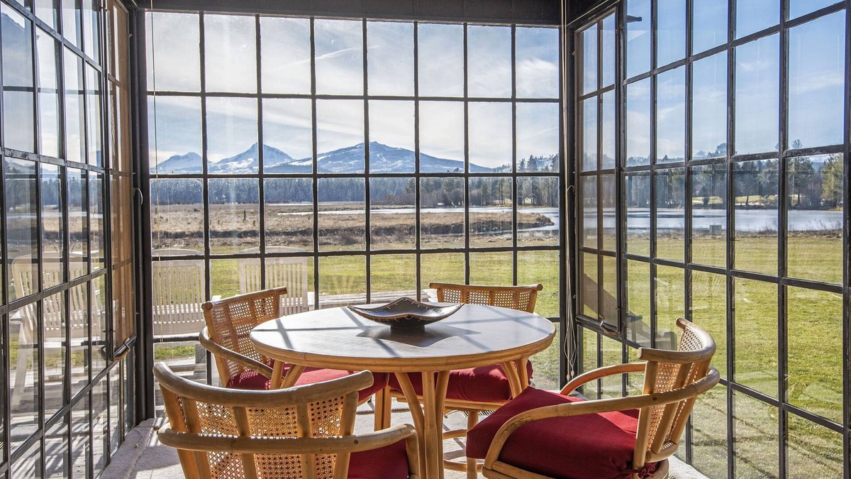 Black Butte Ranch Condo | CH059 | REDUCED RATES THRU 2025 - Pet friendly with Lake & Mountain views!