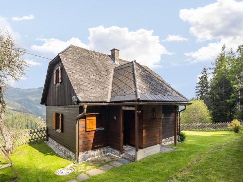 Bad Sankt Leonhard im Lavanttal House | Chalet in Kalchberg near Klippitztörl Ski
