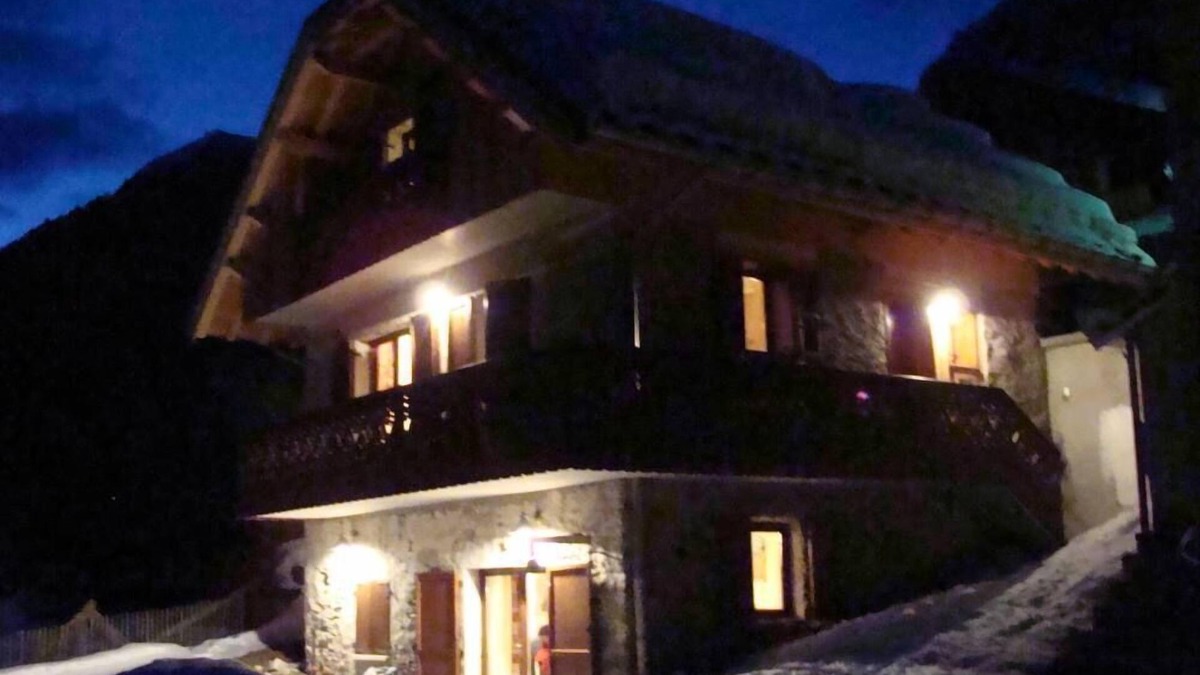Saint-Colomban-des-Villards Ski Chalet | Charming cottage 500m from the ski slopes